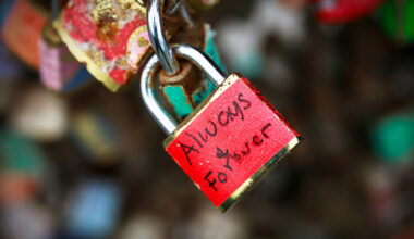 red pad lock